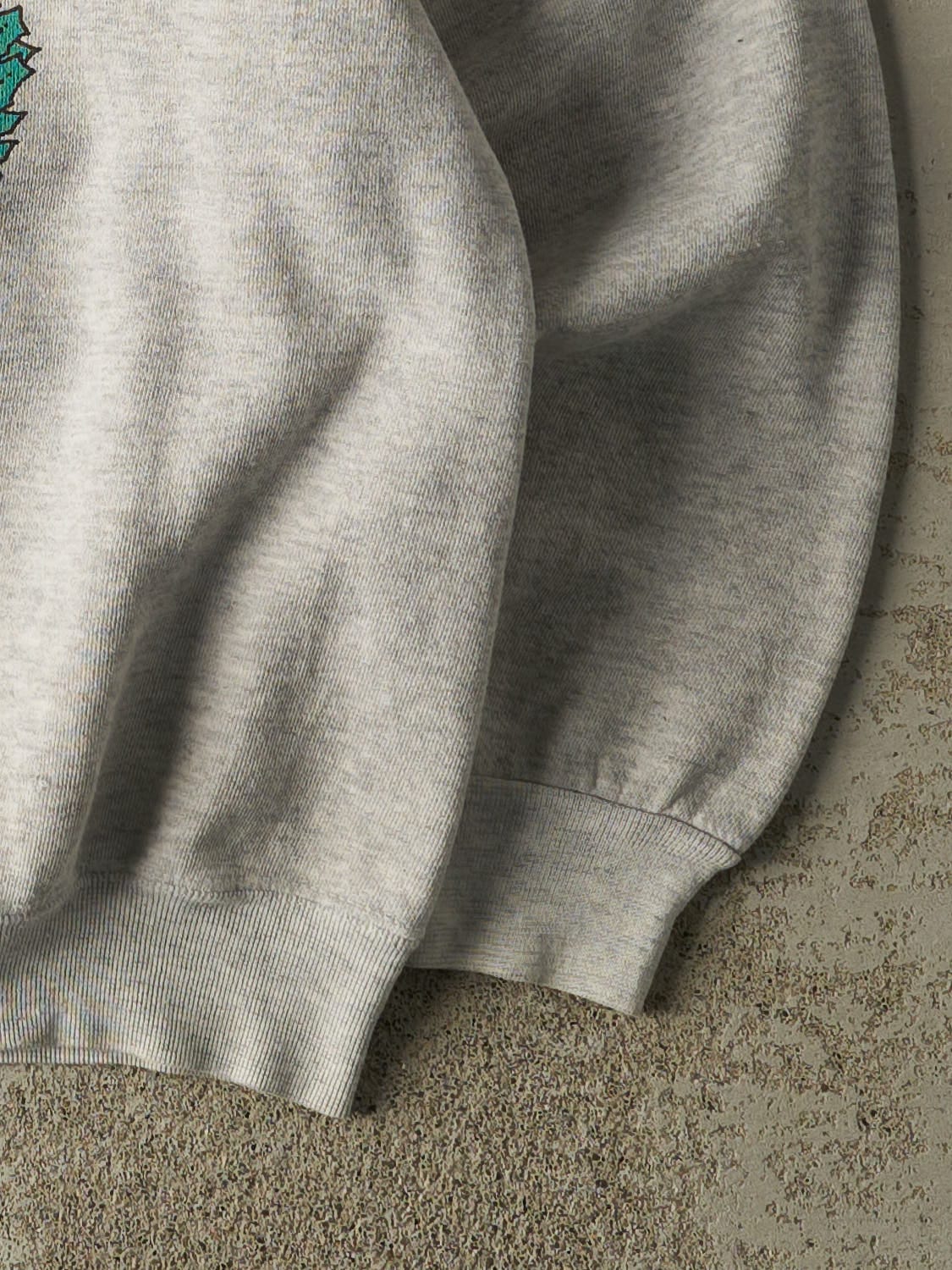 Vintage 90s Grey "Jingle My Bells" Slogan Crewneck (M/L)