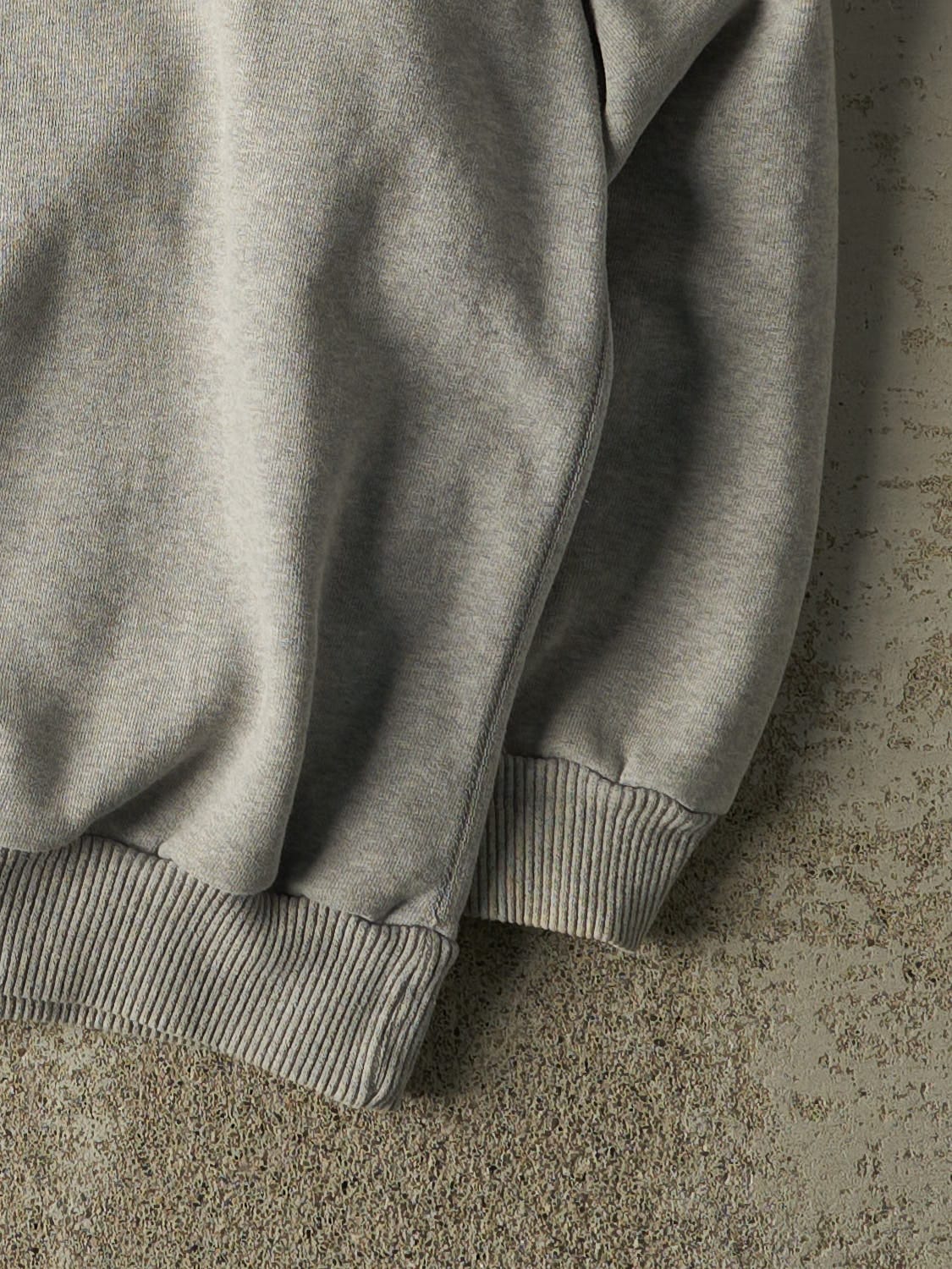Vintage 90s Grey Wind River Embroidered Crewneck (L)