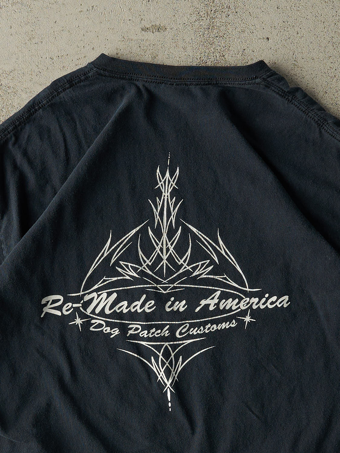 Vintage Y2K Faded Black Dog Patch Customs Tee (L/XL)