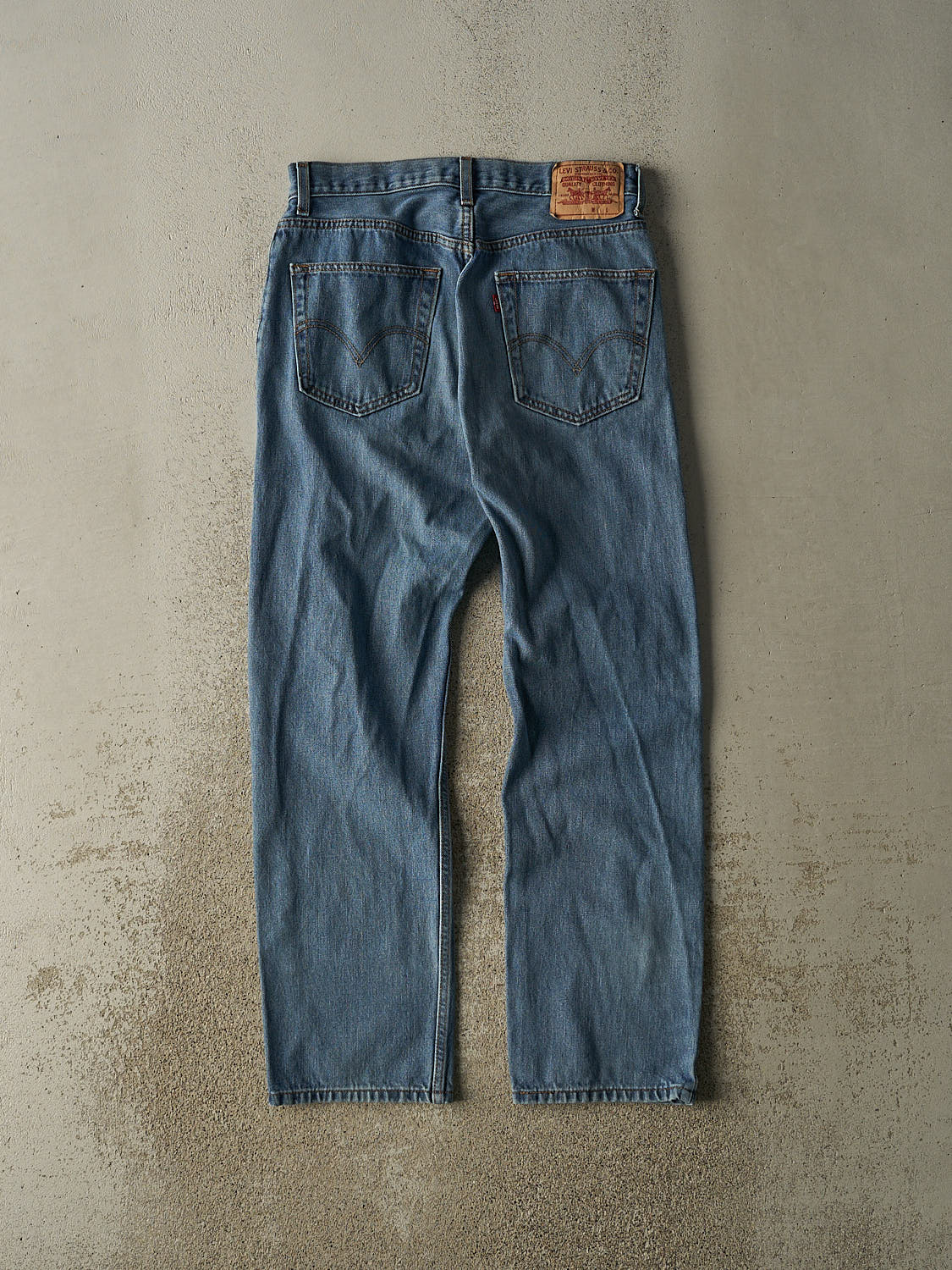 Vintage Y2K Mid Wash Levi's Jeans (30x30)