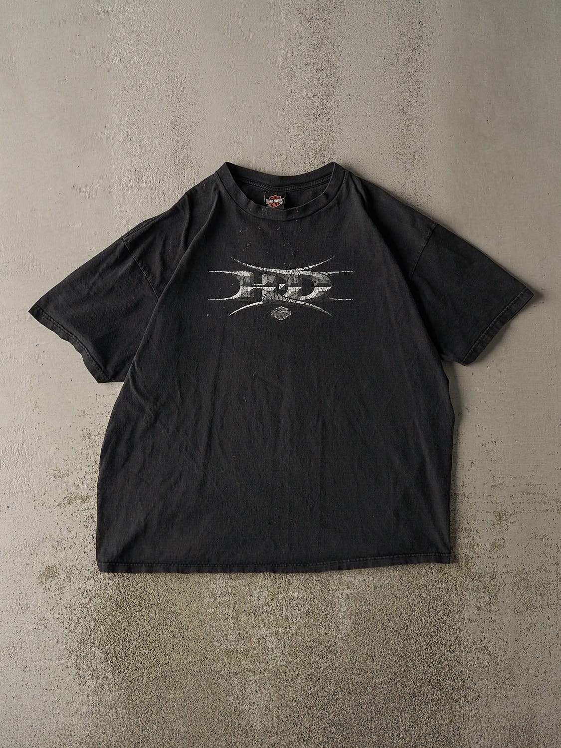 Vintage 03' Black Harley Davidson Leeds England Tee (XL/XXL)