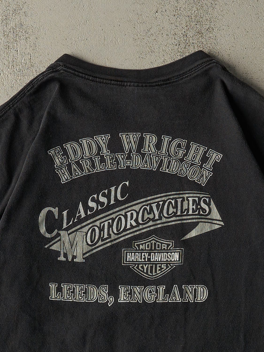 Vintage 03' Black Harley Davidson Leeds England Tee (XL/XXL)