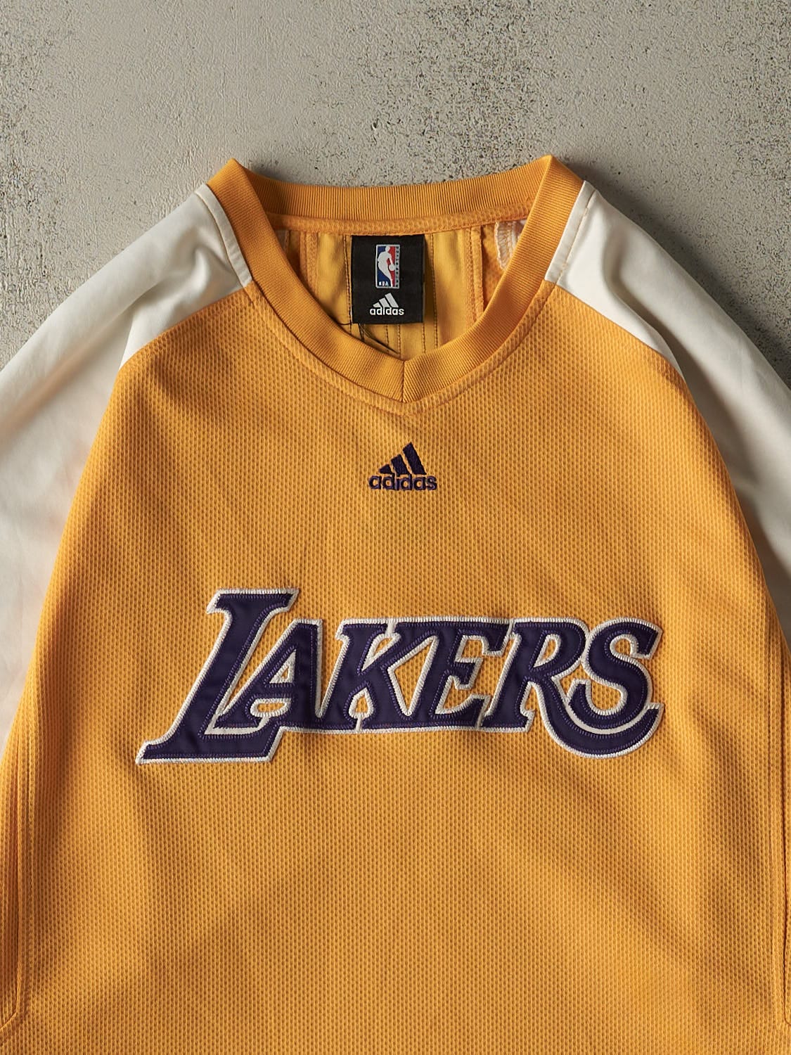 Vintage Y2K Yellow & White Los Angeles Lakers Long Sleeve Jersey (XL)