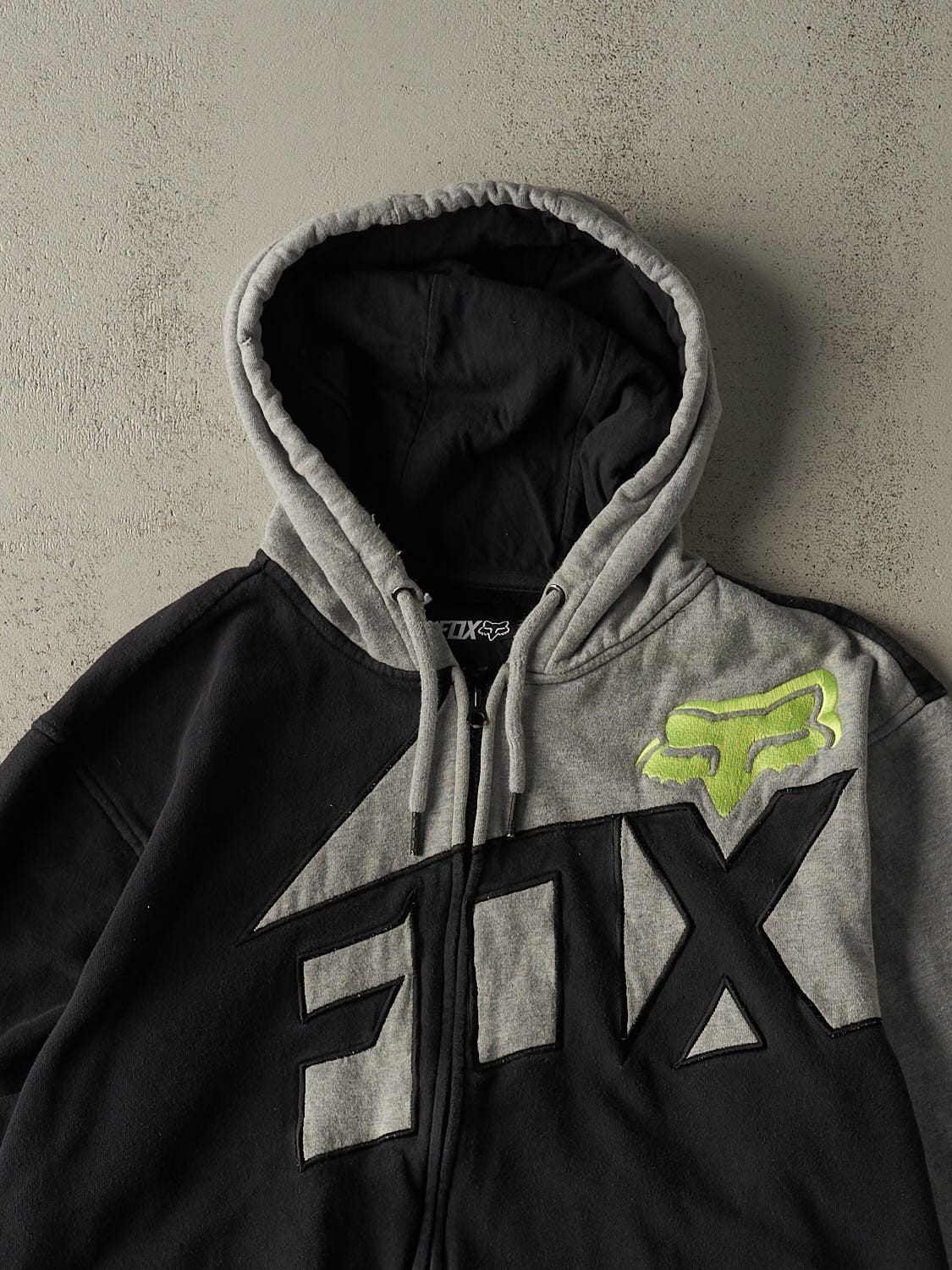 Vintage Y2K Black & Grey Fox Racing Embroidered Zip Up Hoodie (XL)