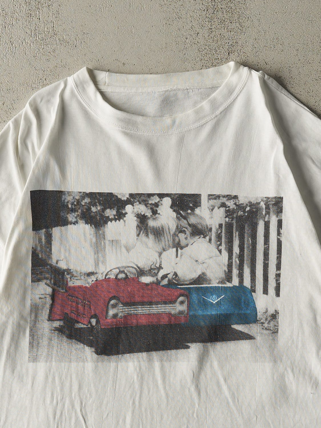 Vintage 90s White Kissing Tee (L/XL)