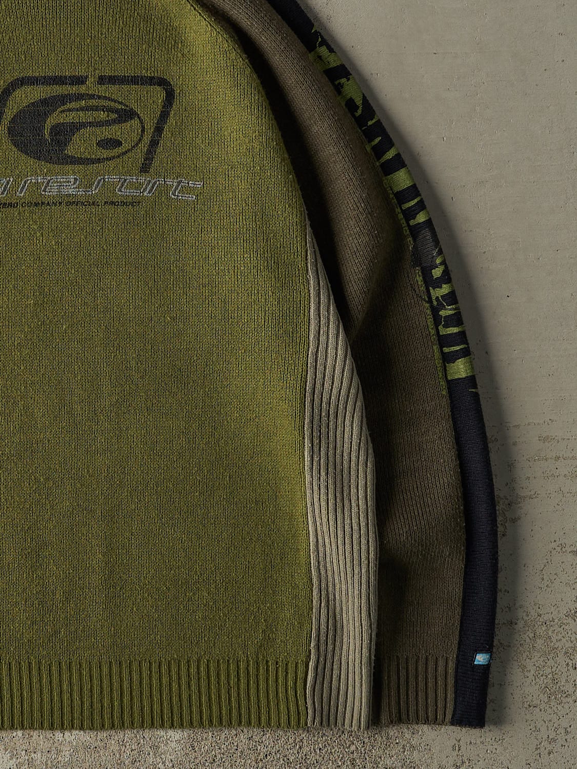 Vintage Y2K Green Point Zero Graphic Knit (XL)