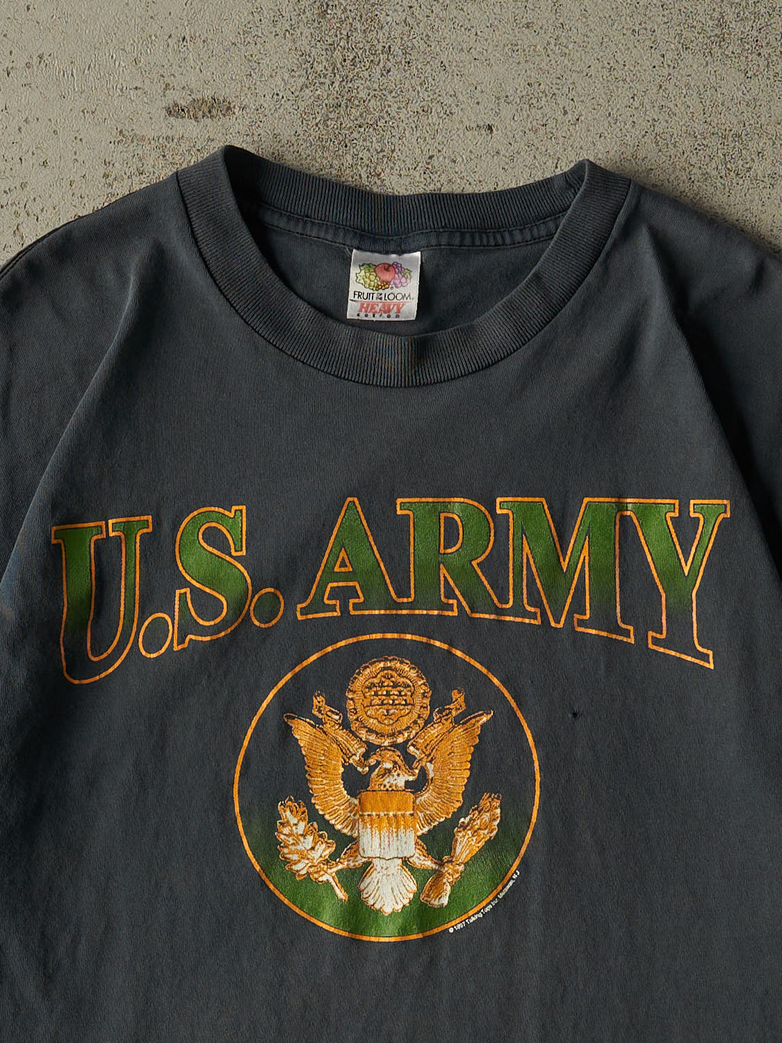 Vintage 97' Faded Navy United States Army Tee (L)