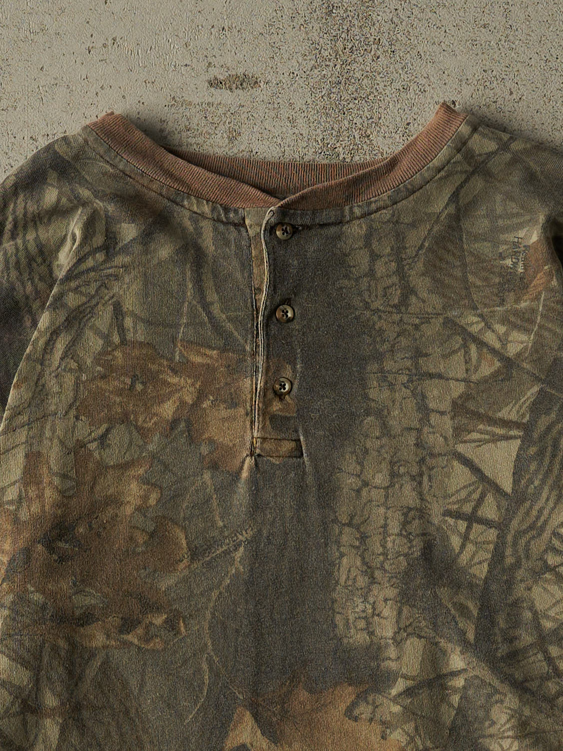 Vintage 90s Camo Realtree x Duxbak Quarter Button Long Sleeve (L)