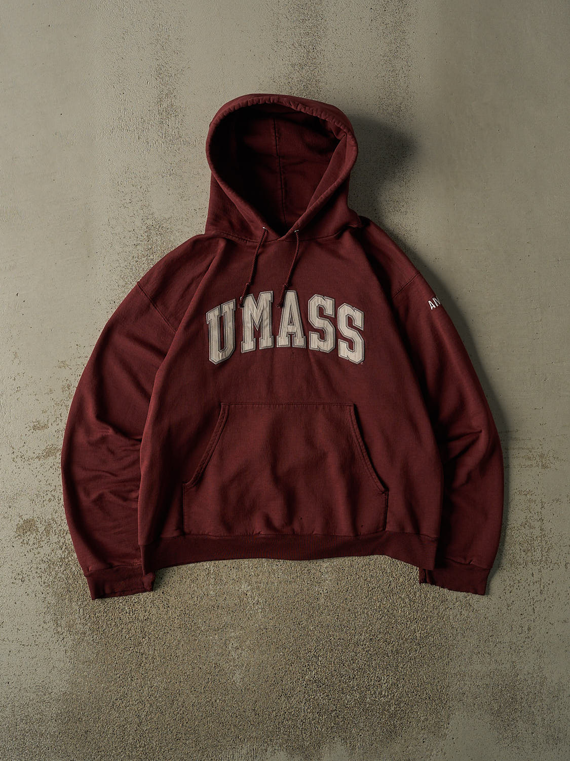 Vintage 90s Burgundy University of Massachusetts Hoodie (M/L)