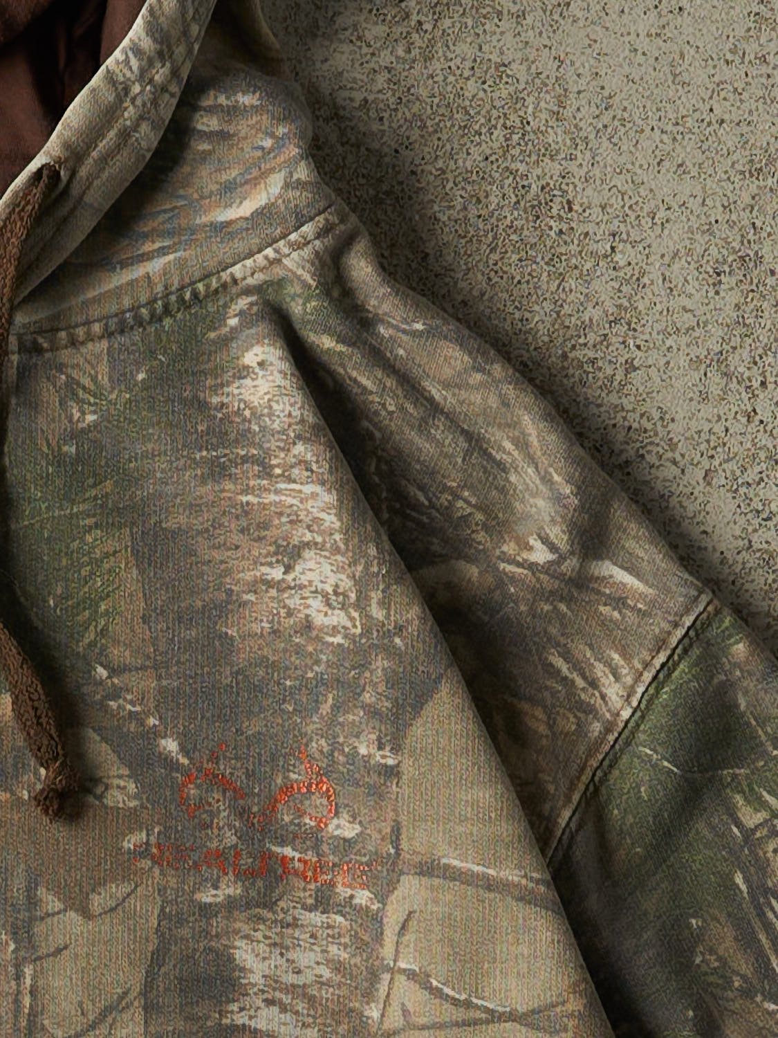 Vintage Y2K Faded Camo Realtree Logo Hoodie (S/M)
