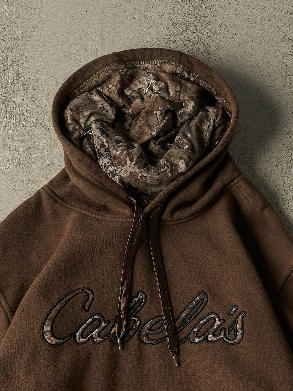 Vintage Y2K Brown Cabela's Embroidered Logo Hoodie (XL/XXL)