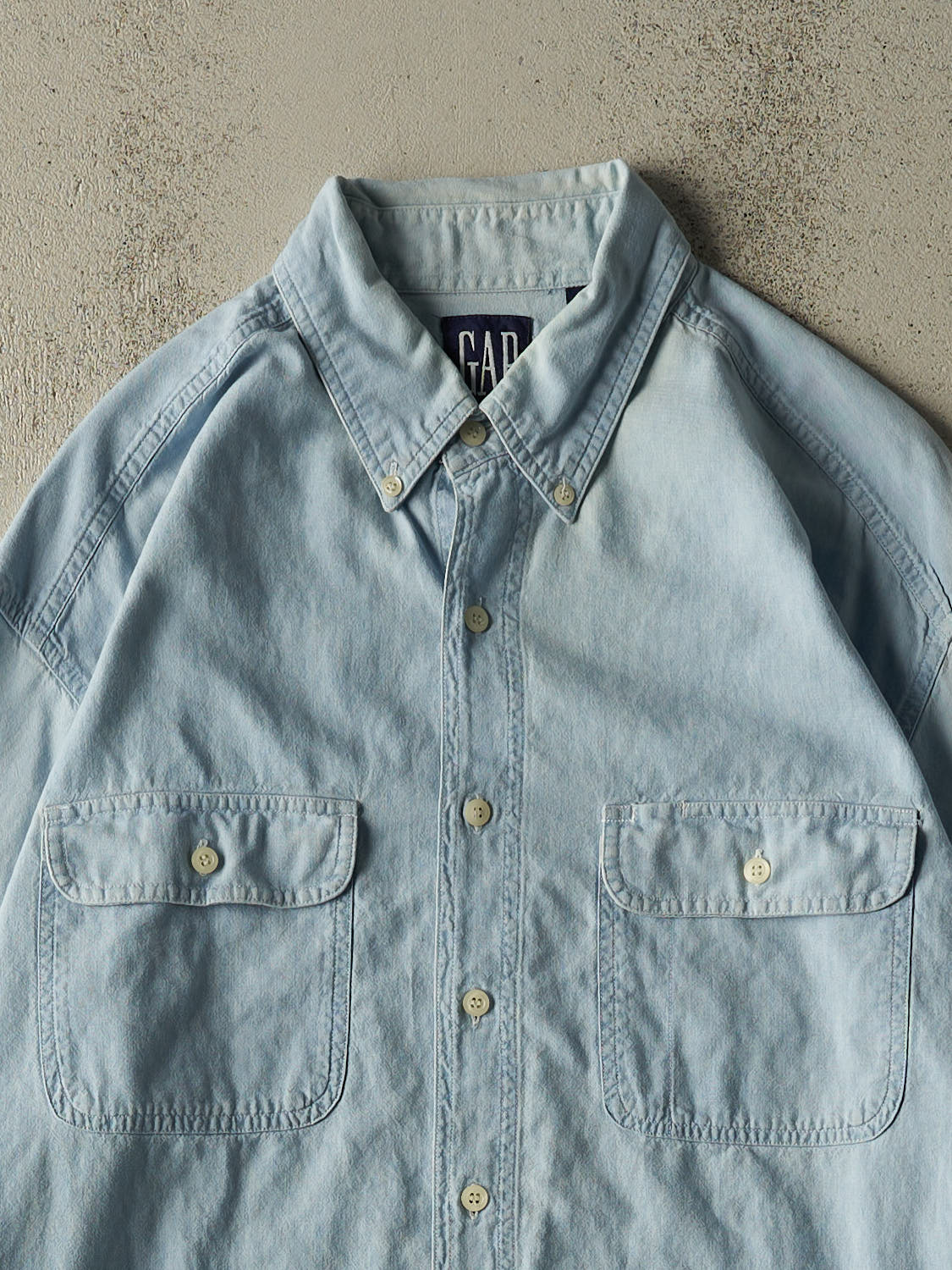 Vintage 90s Light Wash Gap Long Sleeve Denim Button Up (XL)