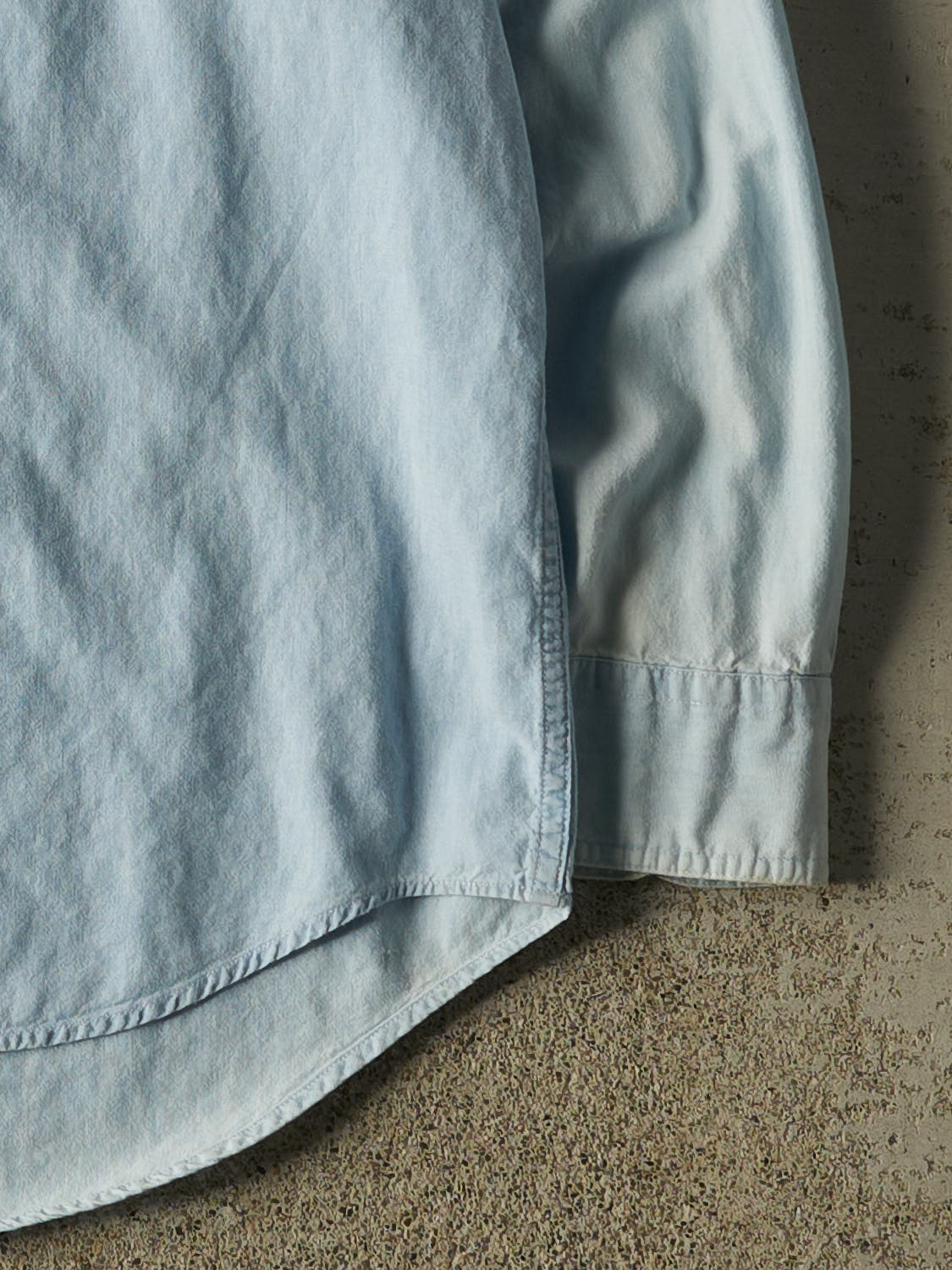 Vintage 90s Light Wash Gap Long Sleeve Denim Button Up (XL)