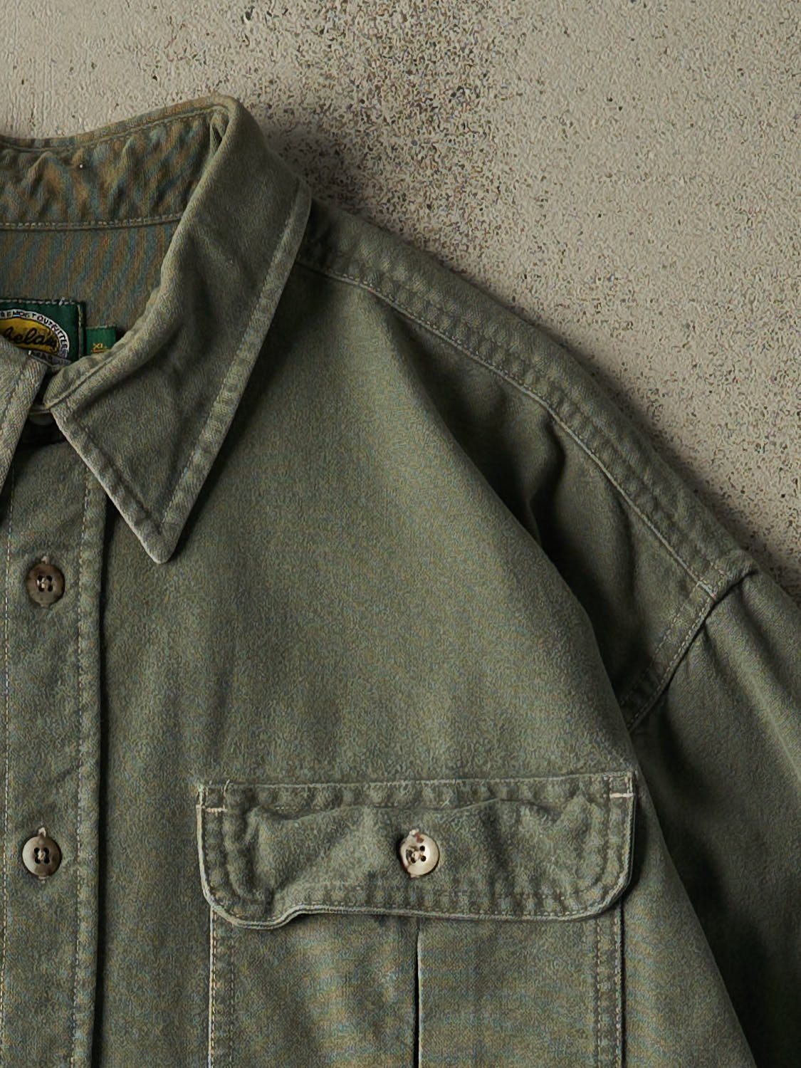 Vintage Y2K Green Cabela's Long Sleeve Heavyweight Button Up (XL/XXL)