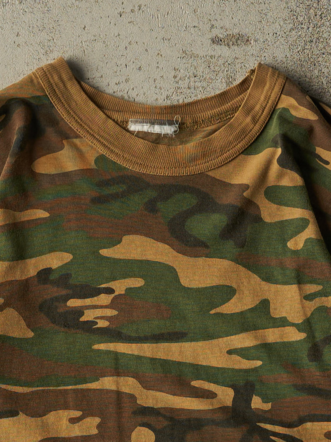 Vintage 90s Camo Ringer  Tee (S/M)
