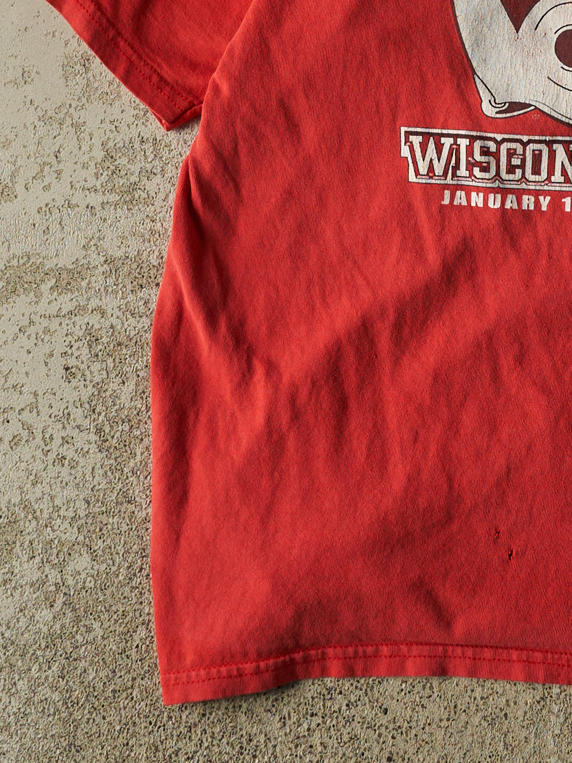 Vintage 11' Red University of Wisconsin Rose Bowl  Tee (L/XL)