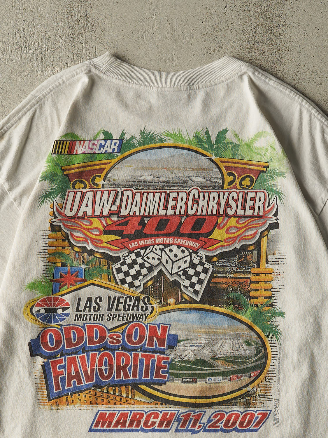 Vintage 07' White Las Vegas Motor Speedway Racing Nascar Tee (XL)
