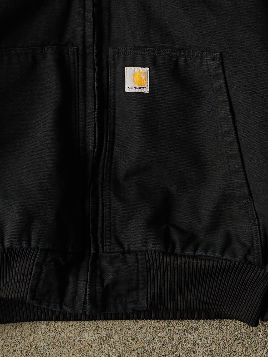 Vintage Y2K Black Carhartt Hooded Active Jacket (M/L)