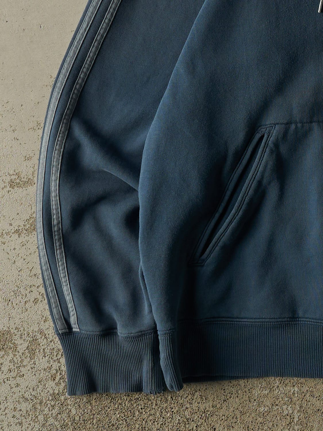 Vintage Y2K Blue Adidas Embridered Hoodie (XL/XXL)