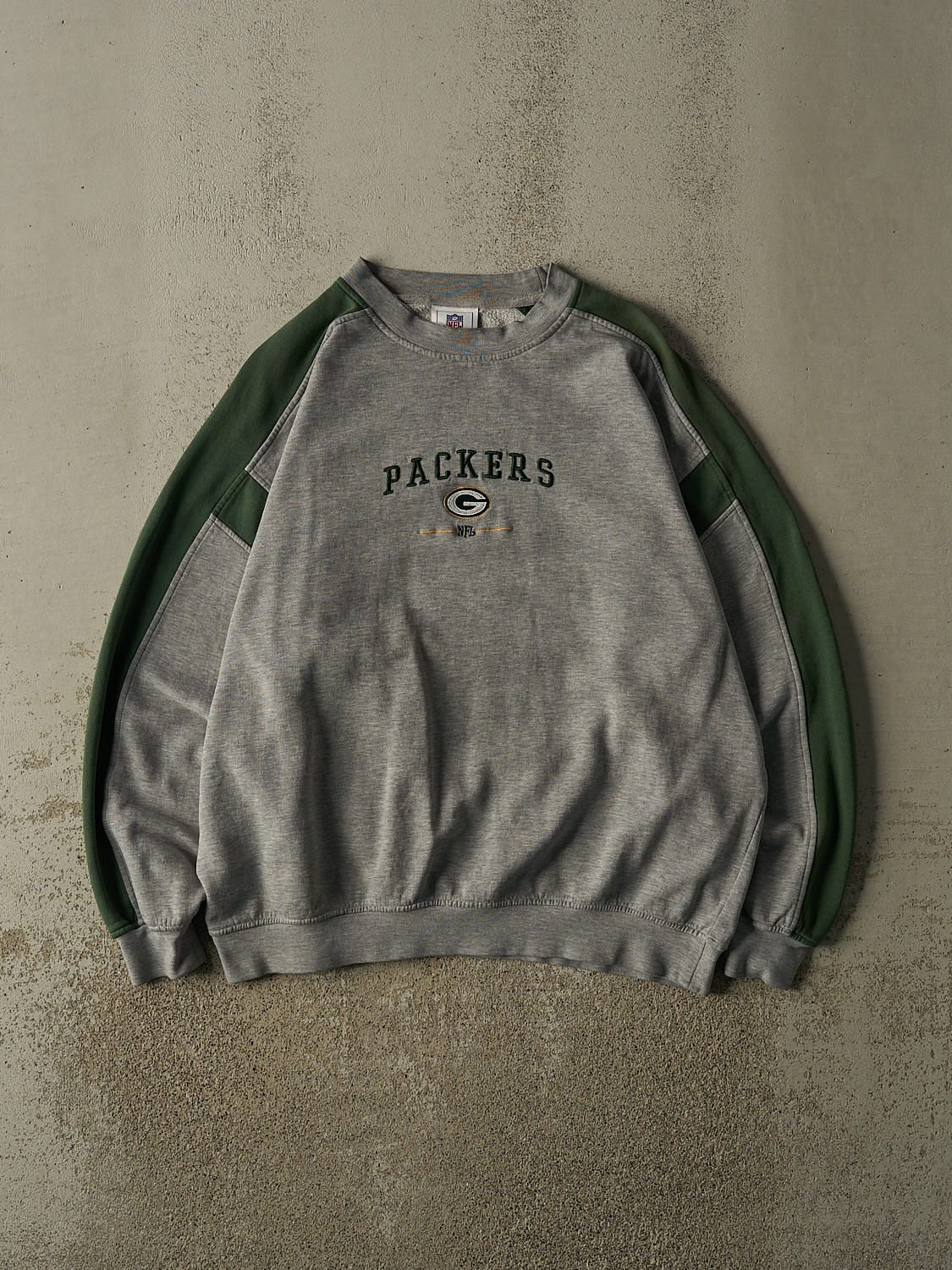 Vintage Y2K Grey Green Bay Packers Embroidered Crewneck (XL/XXL)