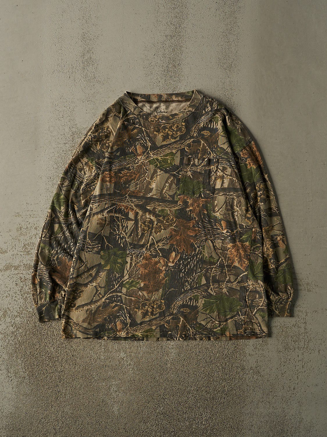 Vintage Y2K Camo Cabela's Pocket Long Sleeve (XL)