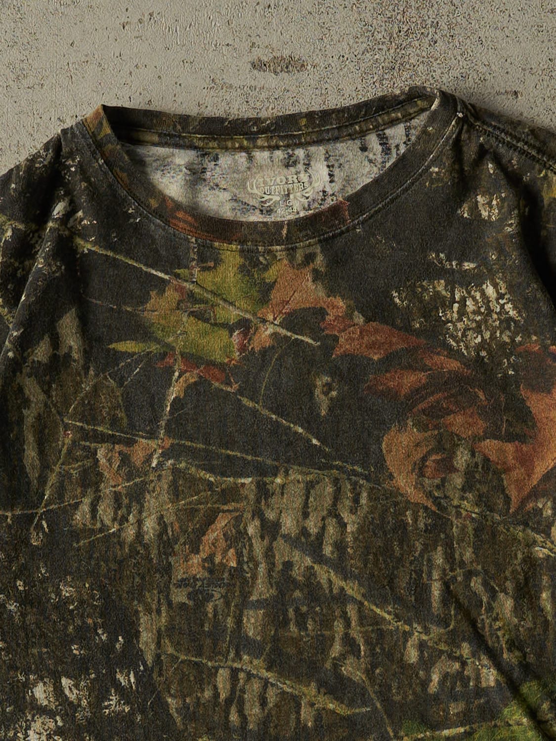 Vintage Y2K Camo Mossy Oak Tee (S/M)