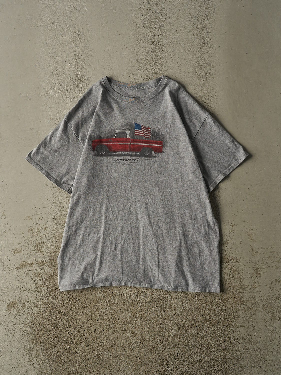 Vintage Y2K Grey Chevrolet Pick Up Truck Tee (L/XL)