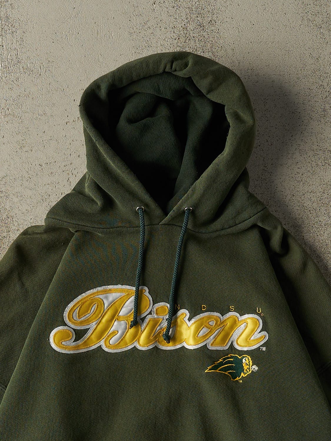 Vintage 90s Sun Faded Green North Dakota State Bison Hoodie (L/XL)