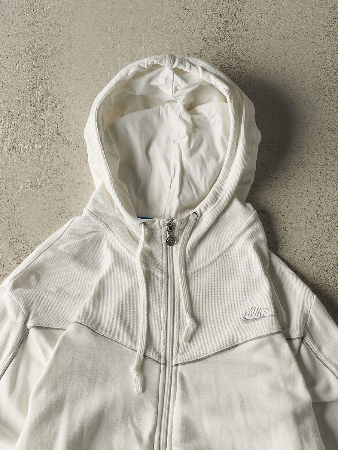Vintage Y2K White Nike Zip Up Hoodie (M/L)