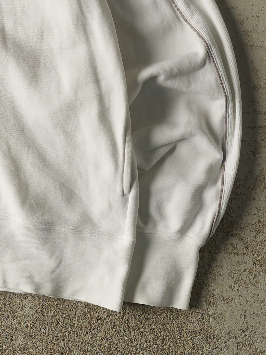 Vintage Y2K White Nike Zip Up Hoodie (M/L)