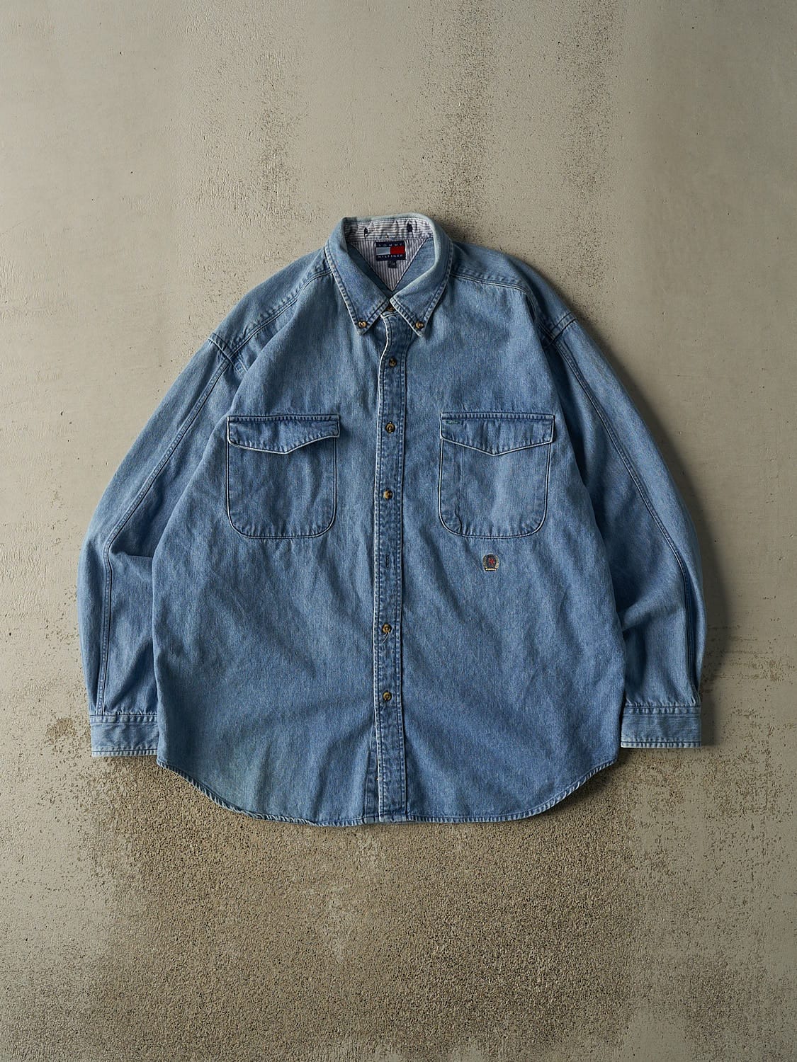 Vintage 90s Light Wash Tommy Hilfiger Embroidered Denim Button Up Long Sleeve (XXL)