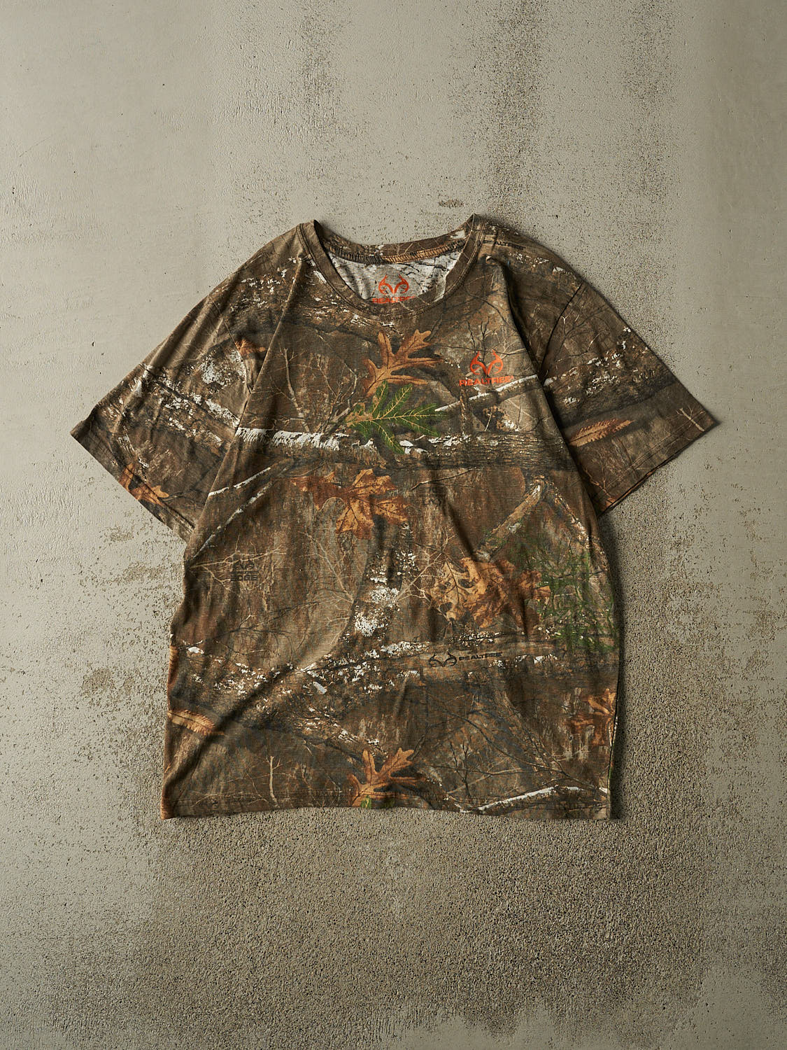 Vintage Y2K Camo Realtree Logo Tee (L/XL)