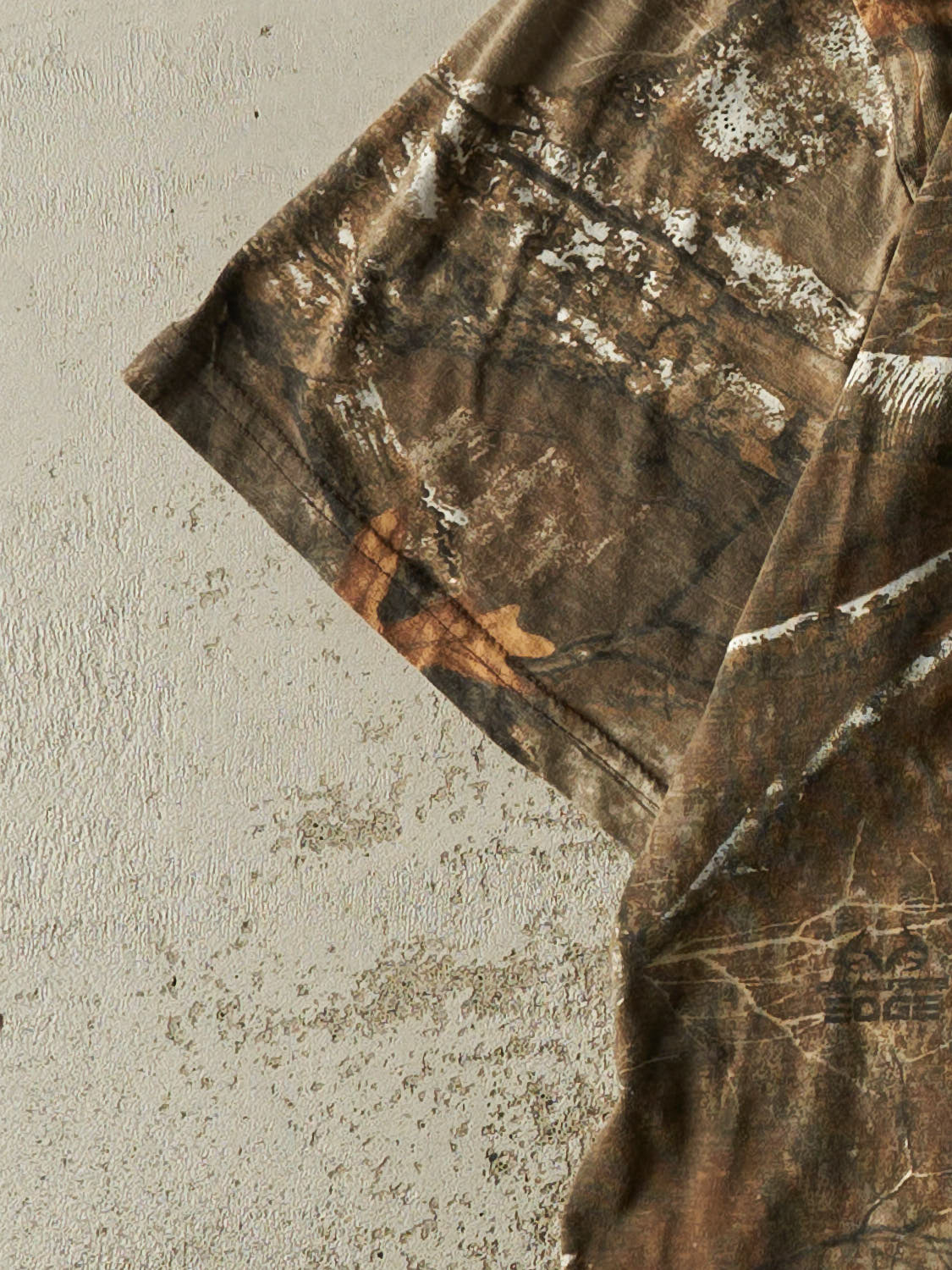 Vintage Y2K Camo Realtree Logo Tee (L/XL)
