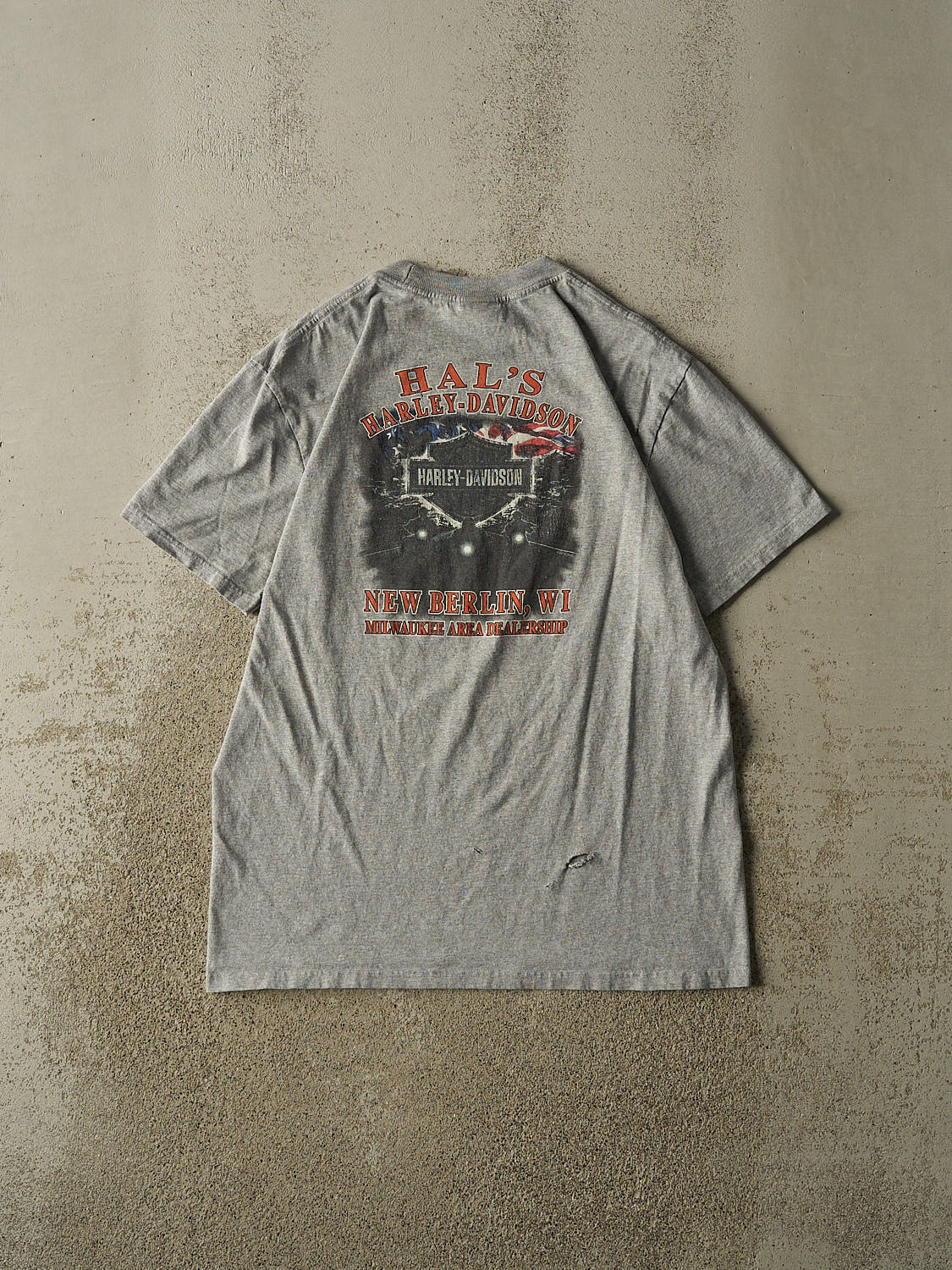Vintage 09' Grey Harley Davidson New Berlin WI Tee (L)
