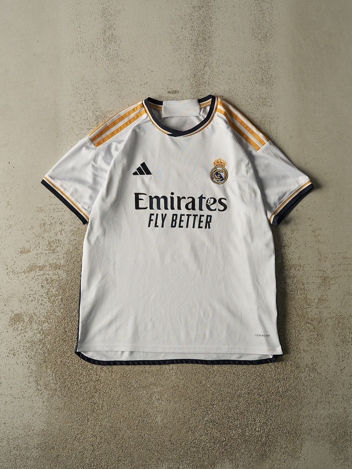 Vintage Y2K White Real Madrid #5 Bellingham Soccer Jersey (L/XL)