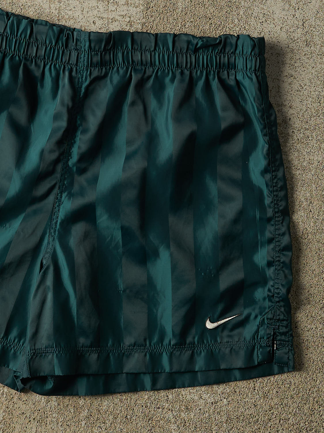 Vintage 90s Green Nike Track Shorts (34x4.5)