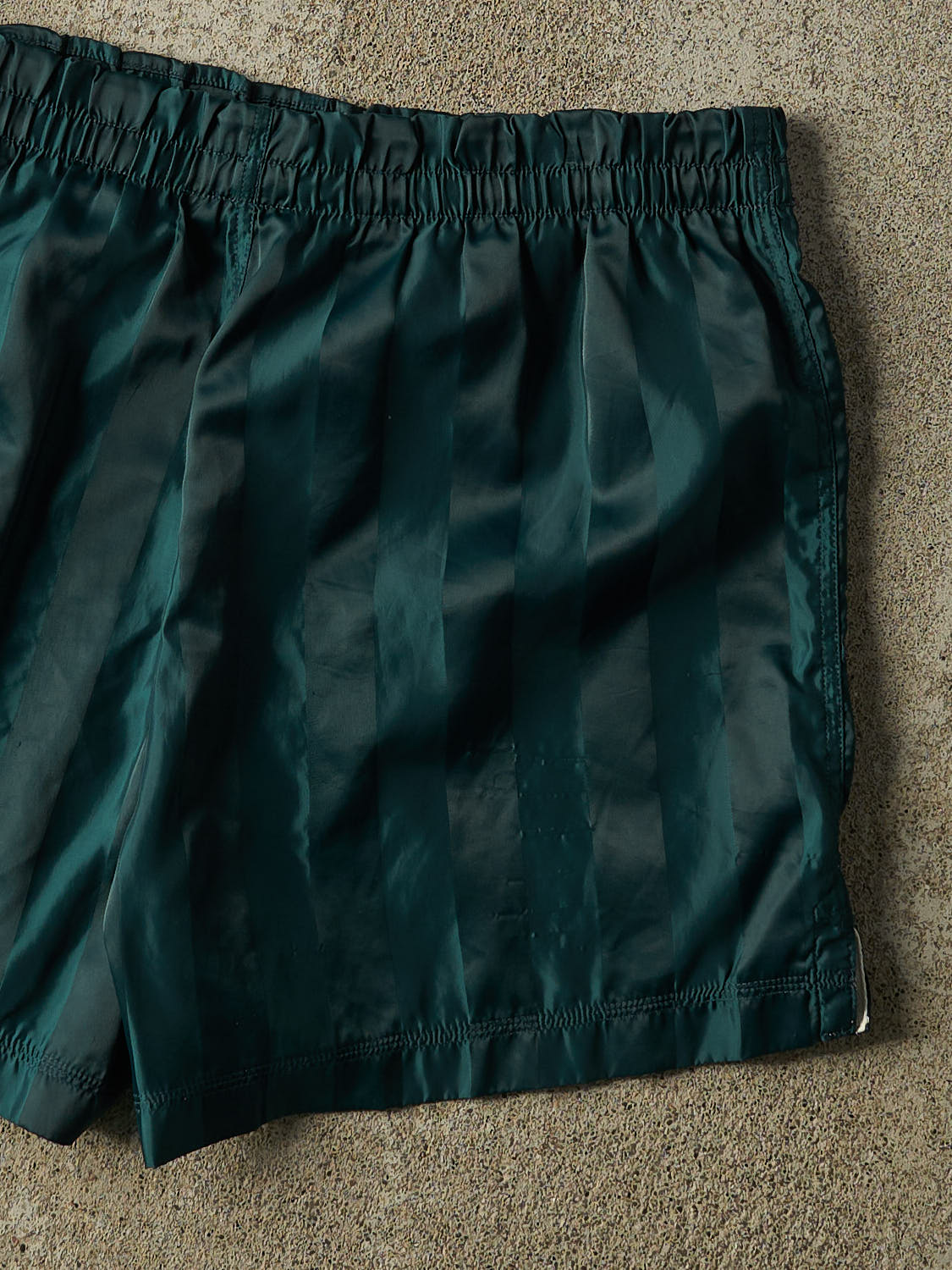 Vintage 90s Green Nike Track Shorts (34x4.5)