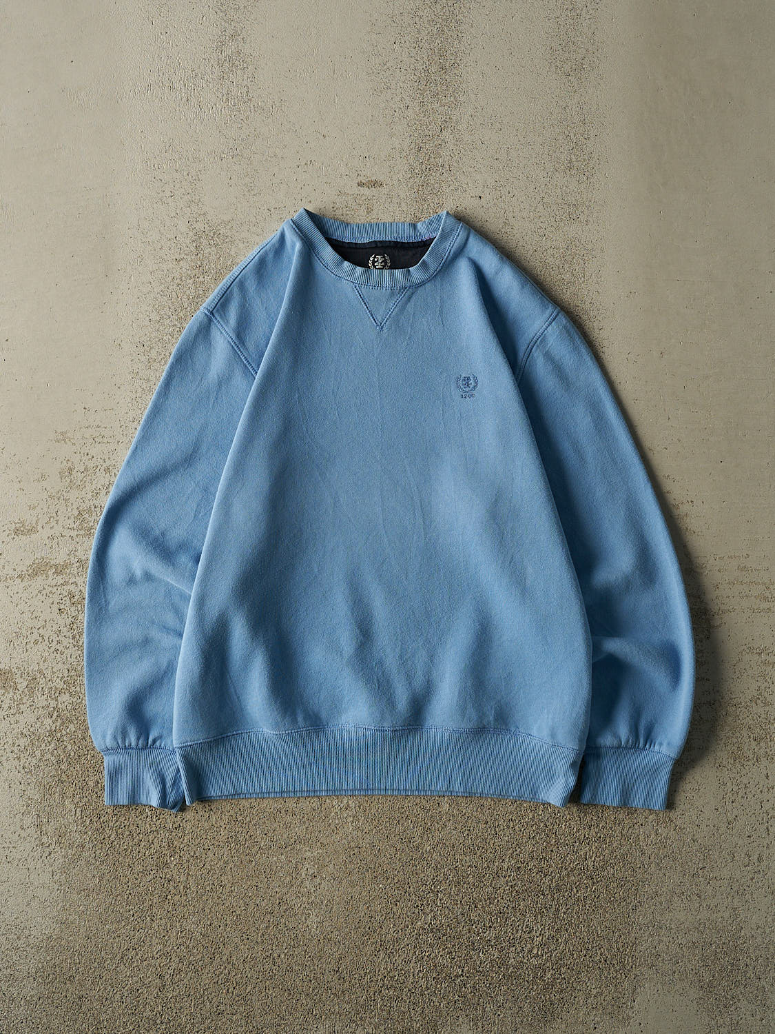 Vintage Y2K Baby Blue Izod Embroidered Crewneck (M/L)