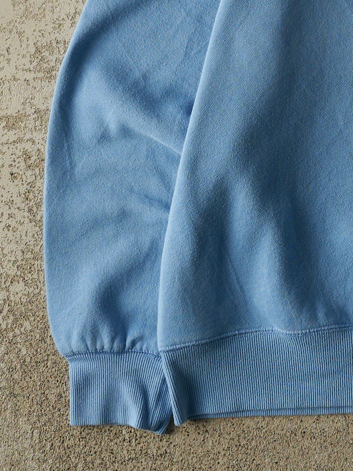 Vintage Y2K Baby Blue Izod Embroidered Crewneck (M/L)