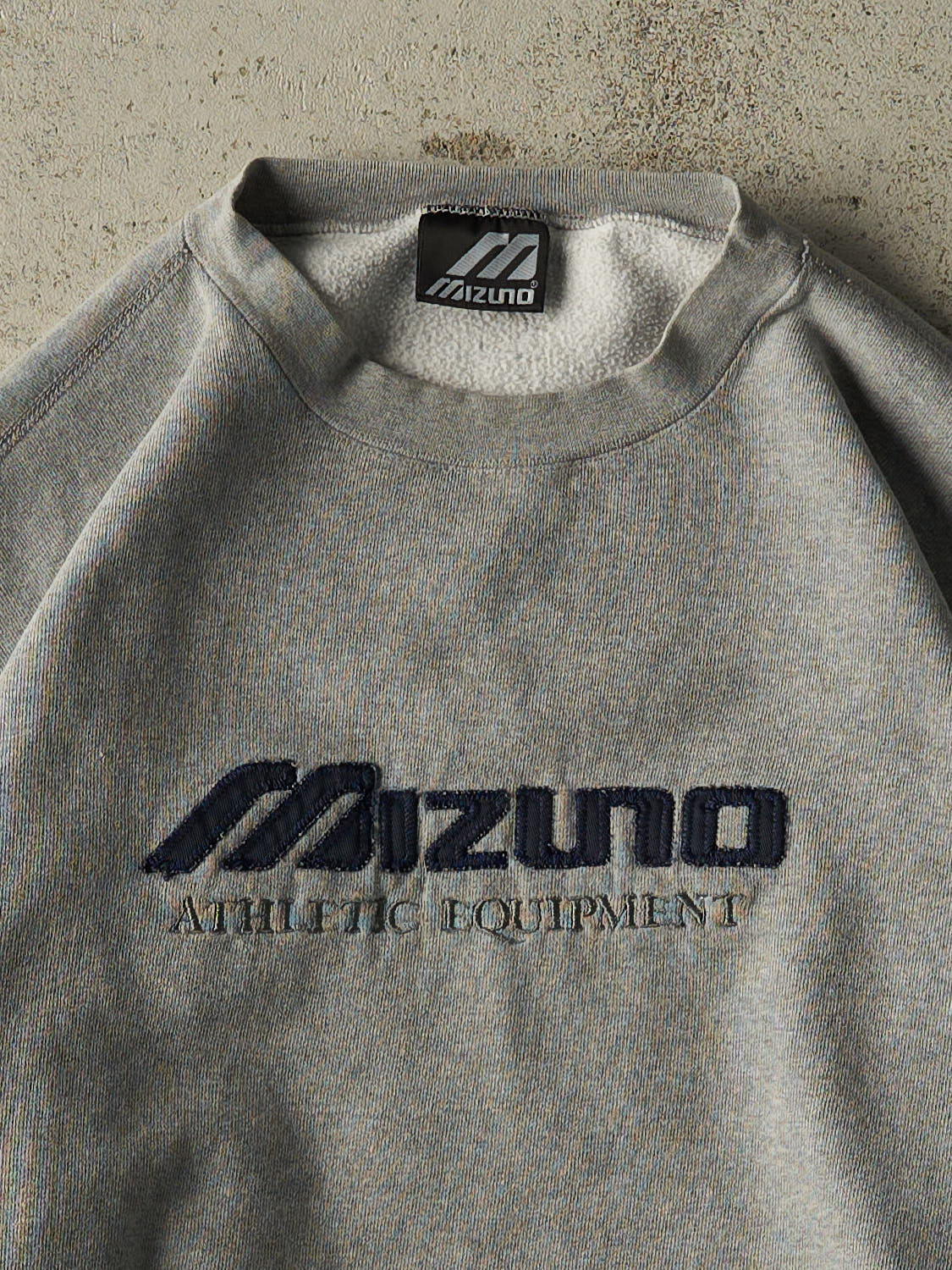 Vintage Y2K Grey Mizuno Embroidered Crewneck (XL)