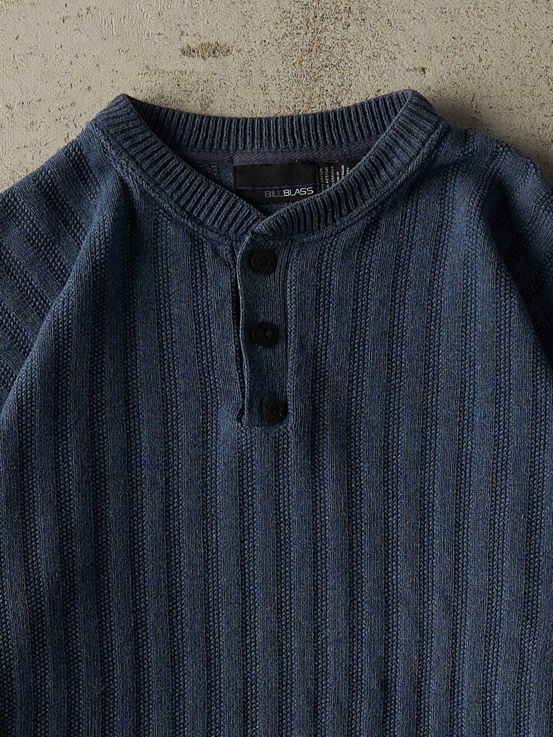 Vintage Y2K Blue Quarter Button Knit (L/XL)
