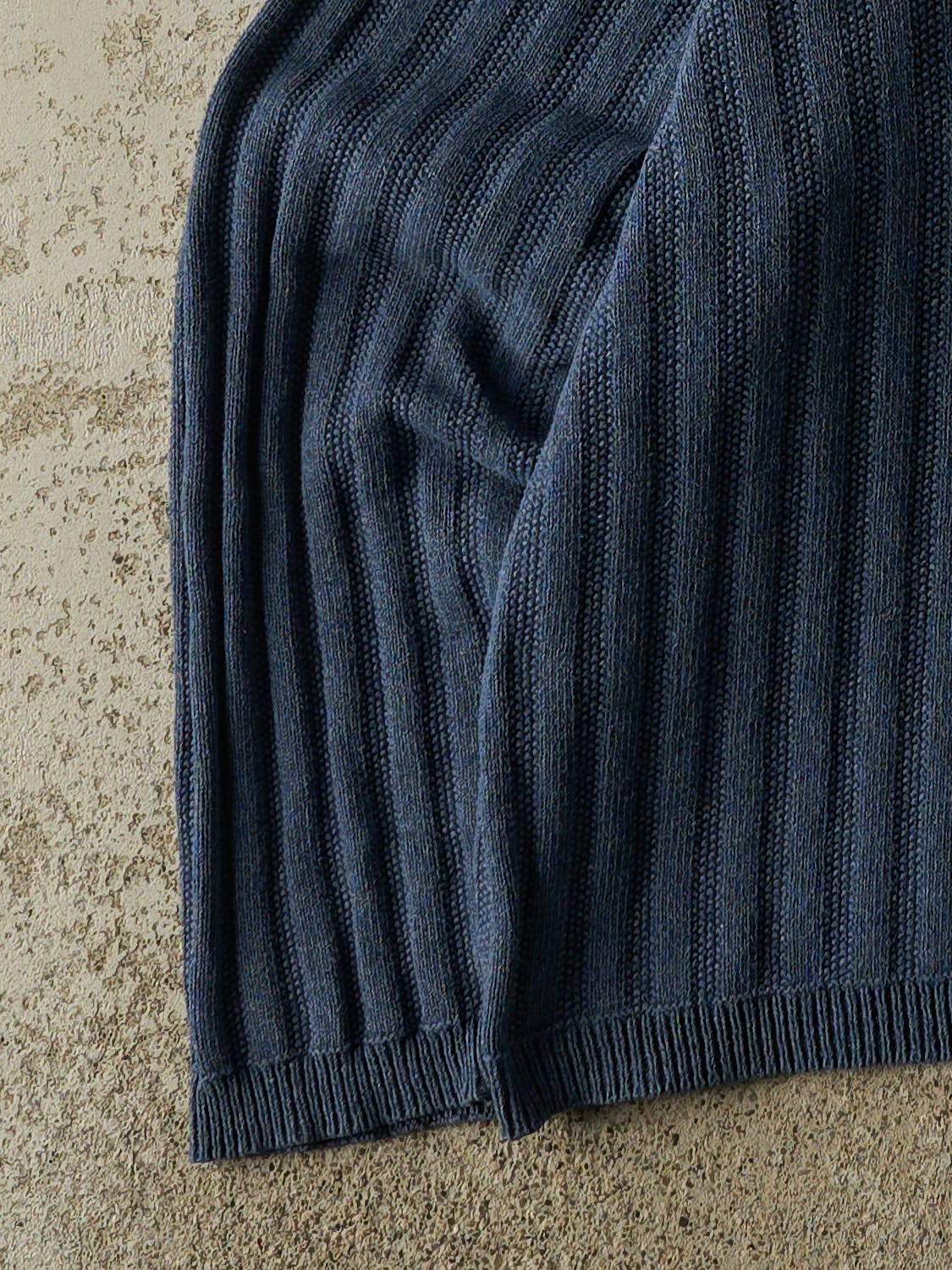 Vintage Y2K Blue Quarter Button Knit (L/XL)