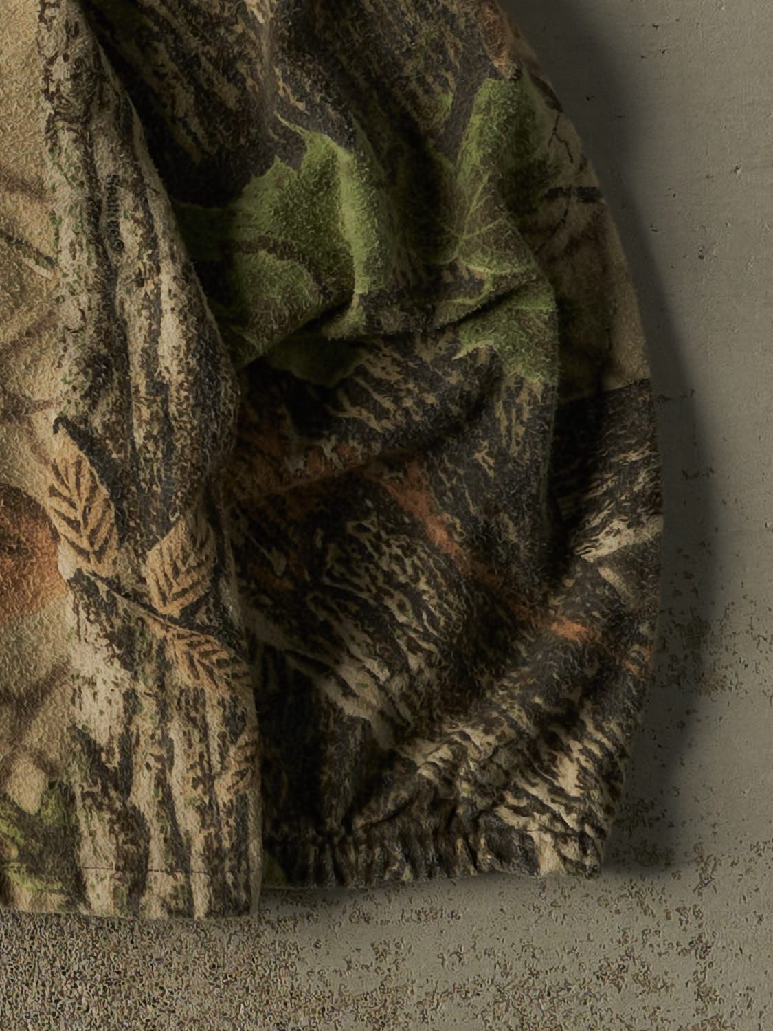 Vintage 90s Camo Realtree x Deer Skin Quarter Zip Pullover (L/XL)