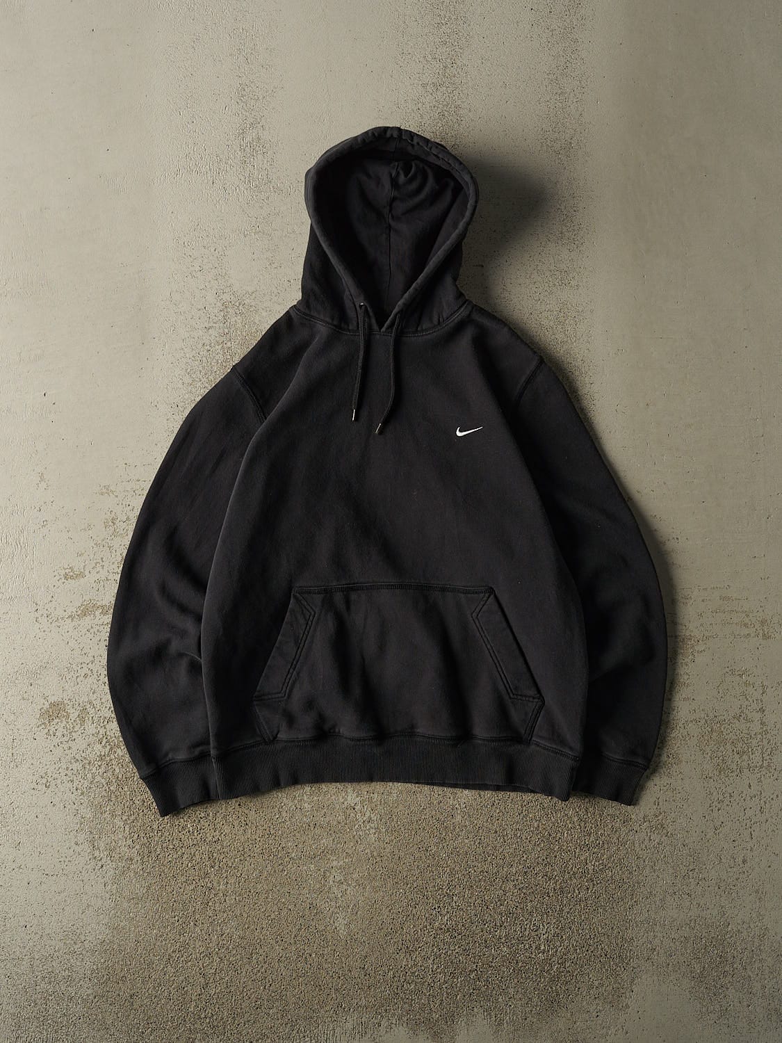 Vintage Y2K Black Nike Embroidered Swoosh Hoodie (M/L)