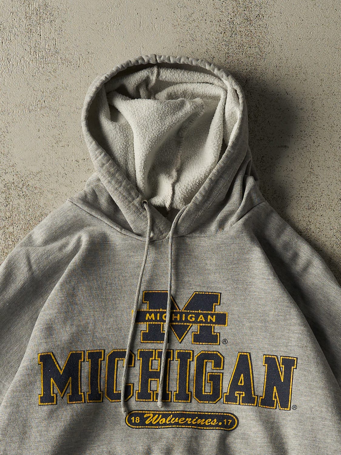 Vintage 90s Grey University of Michigan Hoodie (M/L)