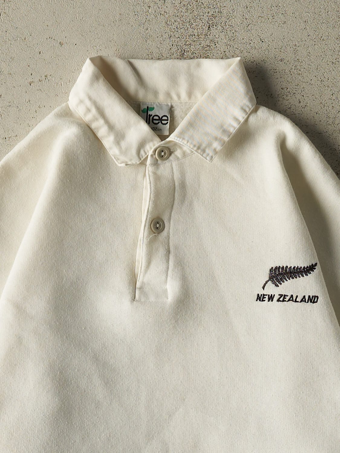 Vintage Y2K White New Zealand Quarter Button Sweater (M)