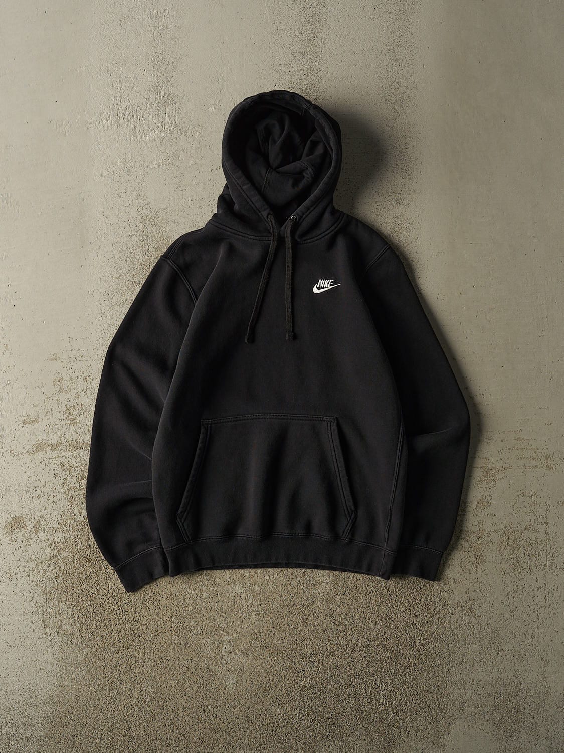 Vintage Y2K Black Nike Embroidered Hoodie (S/M)