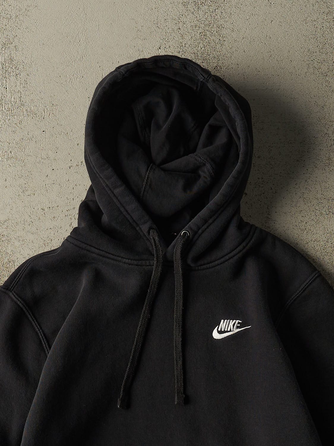 Vintage Y2K Black Nike Embroidered Hoodie (S/M)