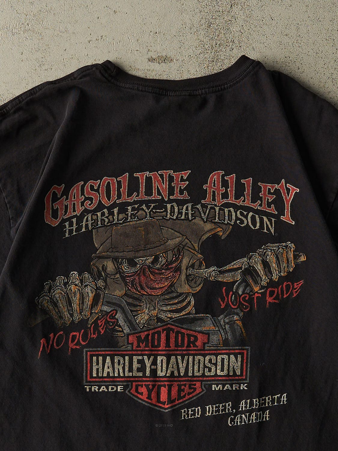 16' Faded Black Harley Davidson Red Deer Alberta Tee (L)
