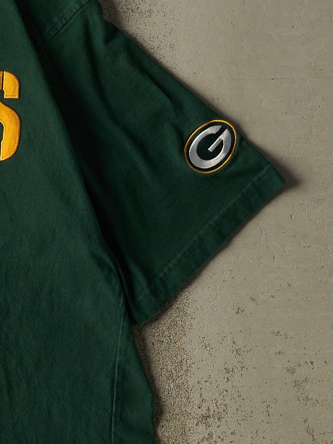 Vintage Y2K Green Green Bay Packers Embroidered Tee (M)